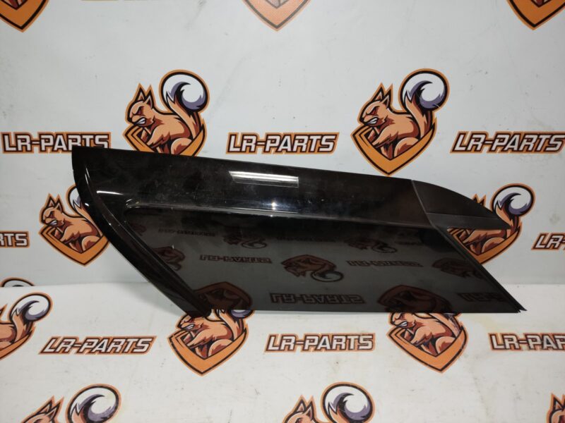 LR102622 Rear pillar trim right Range Rover Sport L494 (2014-2022) Used cost 50 € in stock 4 pcs.