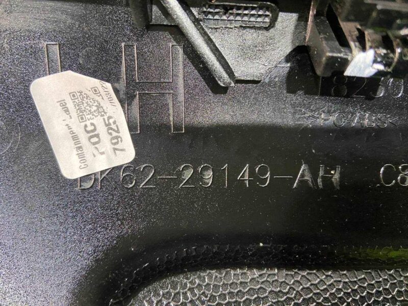 LR102623 Rear pillar trim left Range Rover Sport L494 (2014-2022) Used - Image 13