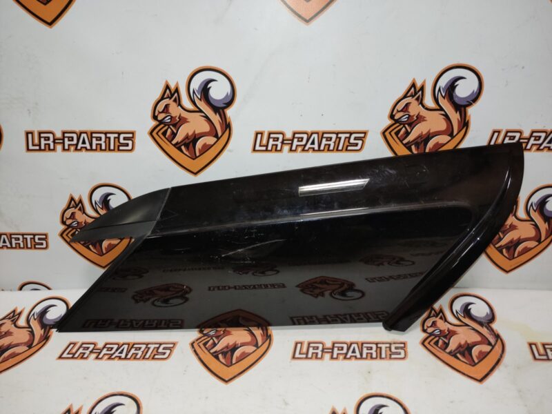 LR102623 Rear pillar trim left Range Rover Sport L494 (2014-2022) Used cost 75 € in stock 7 pcs.