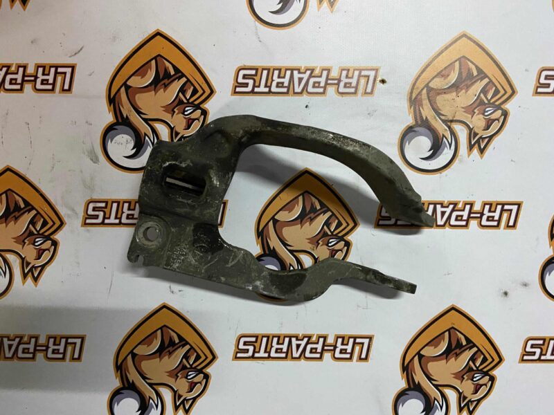 LR105282 Front right shock absorber bracket RANGE ROVER L405 13- Used - Image 13