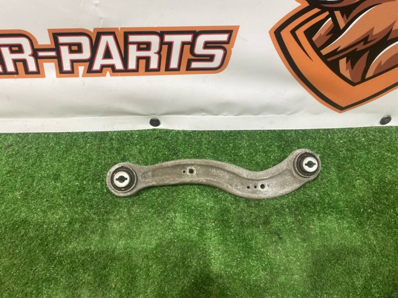 LR105961 Rear upper lever Range Rover Velar L560 (2018-) USED cost 80 € in stock 3 pcs.