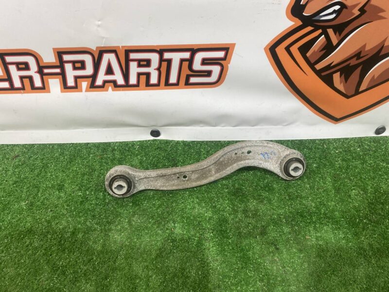 LR105961 Rear upper lever Range Rover Velar L560 (2018-) USED cost 80 € in stock 3 pcs.
