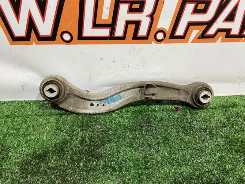 LR105961 Rear upper lever Range Rover Velar L560 (2018-) USED cost 80 € in stock 3 pcs.