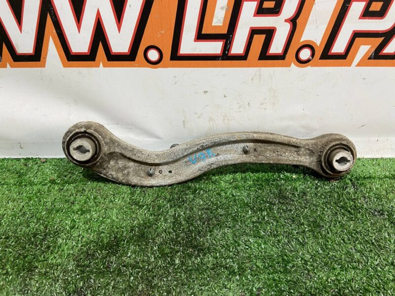 LR105961 Rear upper lever Range Rover Velar L560 (2018-) USED cost 80 € in stock 3 pcs.