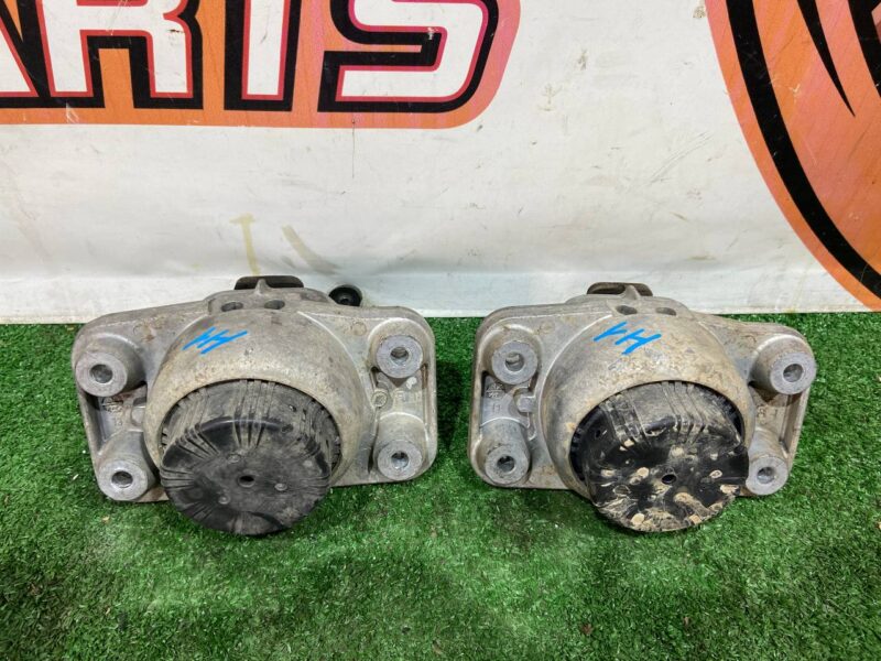 LR105970 Engine Mount 5.0 Range Rover Sport L494 (2014-2022) Used cost 107 € in stock 4 pcs.