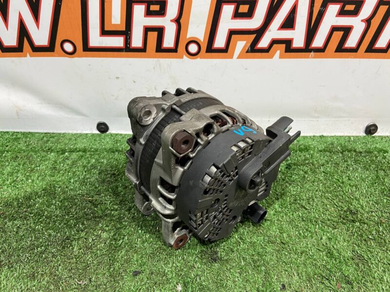 LR105985 Generator 2.0D 2.0IE Range Rover Velar L560 (2018-) Used - Image 18