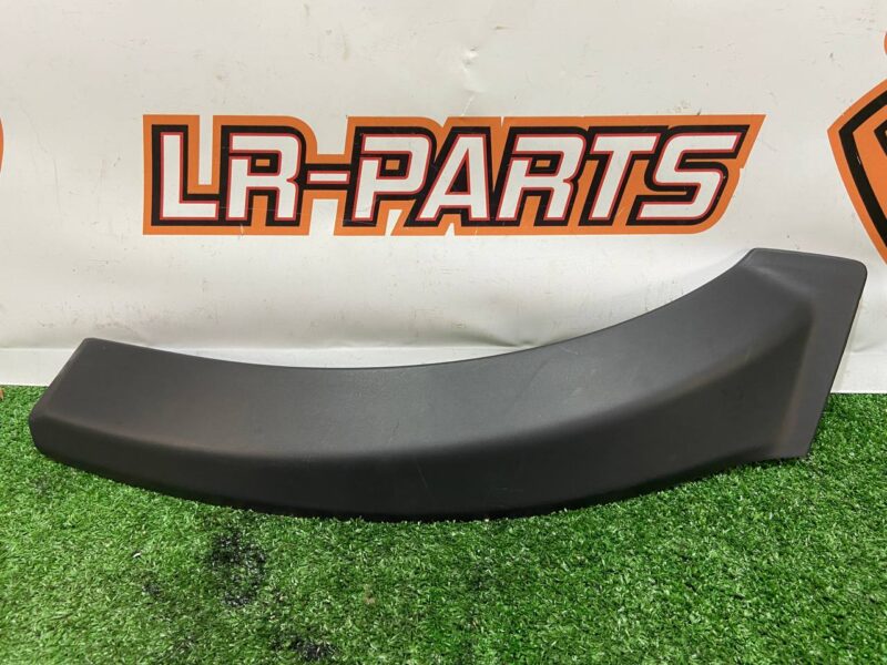 LR106655 Rear wheel arch molding right Range Rover Velar L560 (2018-) Used cost 35 € in stock 1 pcs.