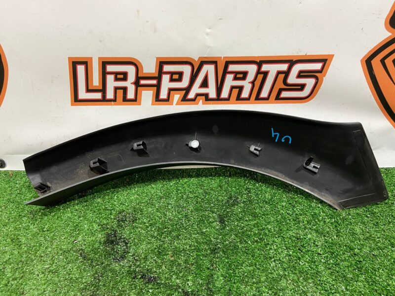LR106655 Rear wheel arch molding right Range Rover Velar L560 (2018-) Used cost 35 € in stock 1 pcs.