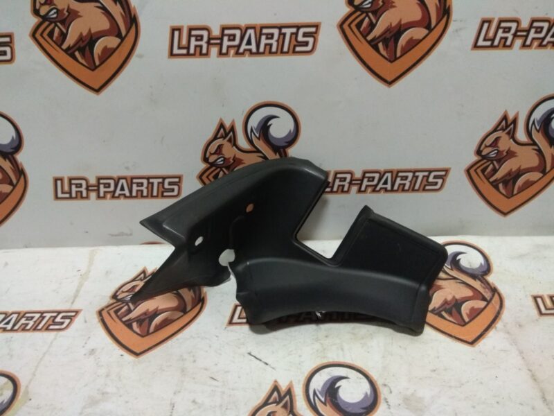 LR107342 Trunk loop lid left RANGE ROVER VELAR (L560) Used cost 13 € in stock 3 pcs.
