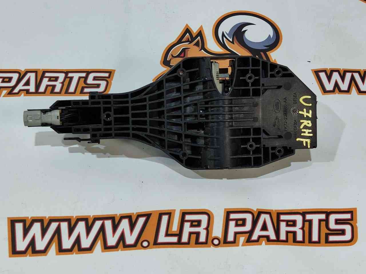 LR108187 Front RIGHT Door Handle Bracket LAND ROVER DISCOVERY SPORT (L550) 2015- Used cost 10 € in stock 1 pcs.