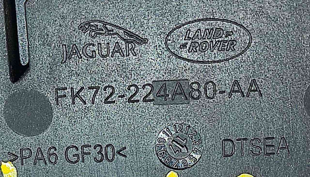 LR108187 Front RIGHT Door Handle Bracket LAND ROVER DISCOVERY SPORT (L550) 2015- Used cost 10 € in stock 1 pcs.