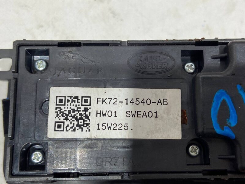 LR109008 Front driver's door window lifter button block Land Rover Discovery Sport L550 (2015-) Used cost 70 € in stock 3 pcs.