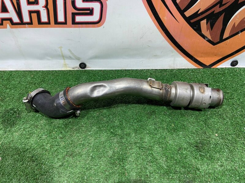 LR109964 Pipe 3.0TD radiator Range Rover Sport L494 (2014-2022) used cost 80 € in stock 3 pcs.