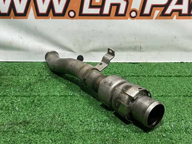 LR109965 Turbocharger outlet pipe 3.0D Range Rover Sport L494 (2014-2022) Used cost 75 € in stock 2 pcs.