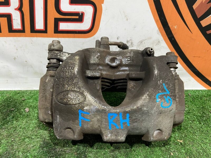LR110407 Front right caliper Land Rover Discovery 5 L462 (2017-) Used cost 105,45 € in stock 12 pcs.