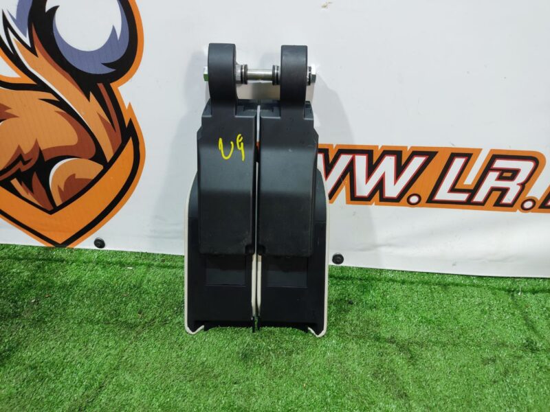 LR111367 Armrest Range Rover Velar L560 (2018-) Used cost 200 € in stock 1 pcs.
