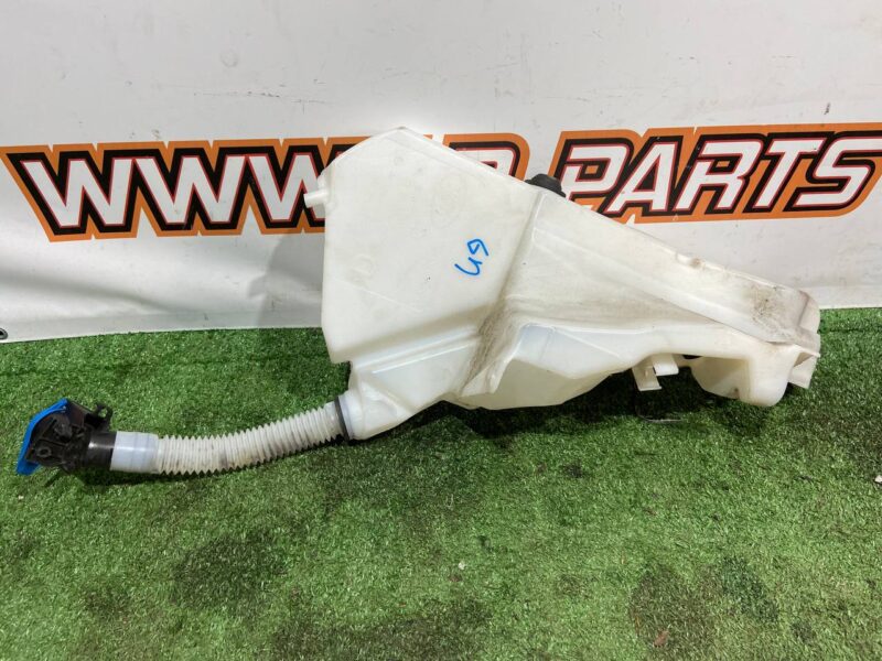 LR111379 washer tank Range Rover Velar L560 Used cost 90 € in stock 1 pcs.