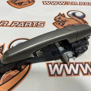 LR112362 Door handle outside front right assy Range Rover Sport L494 (2014-2022) used cost 30 € in stock 2 pcs.