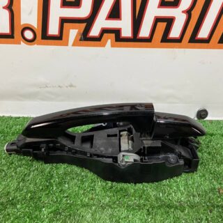 LR112363 Front door handle Land Rover Discovery 5 L462 (2017-) used cost 75 € in stock 1 pcs.