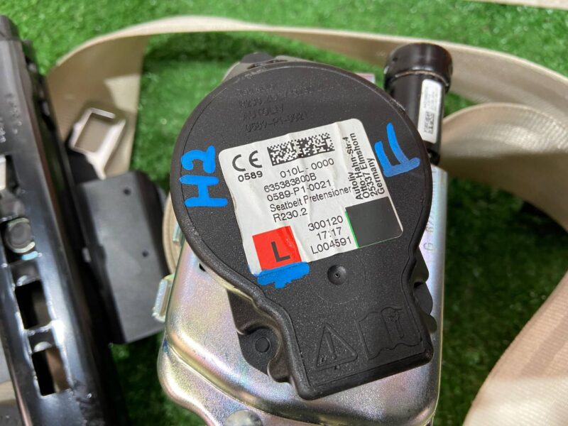 LR112788 Front left seat belt Range Rover L405 (2013-2021) Used cost 150 € in stock 1 pcs.