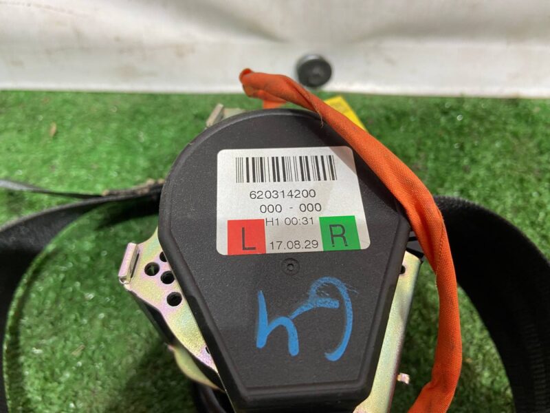 LR112818 Seat Belt Rear Left Right Range Rover L405 (2013-2021) Used cost 100 € in stock 1 pcs.