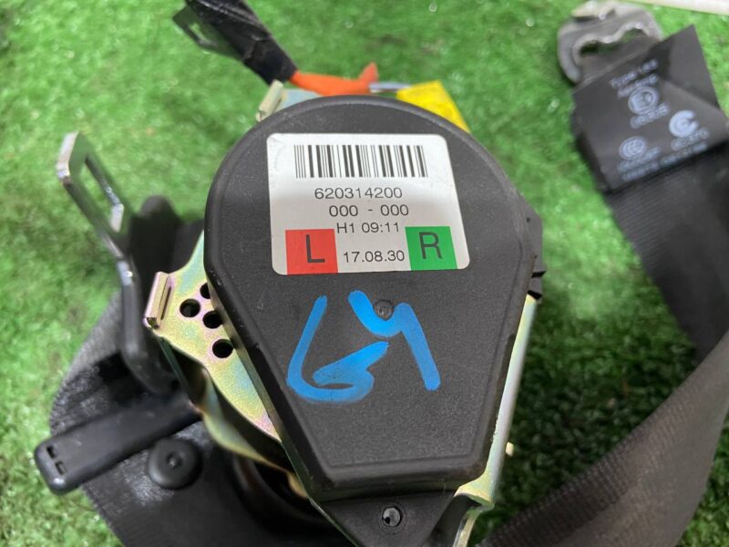LR112818 Seat Belt Rear Left Right Range Rover L405 (2013-2021) Used cost 100 € in stock 1 pcs.