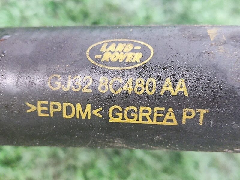 LR112864 Used Land Rover Discovery Sport L550 Cooling System Hose (2015-) cost 50 € in stock 3 pcs.