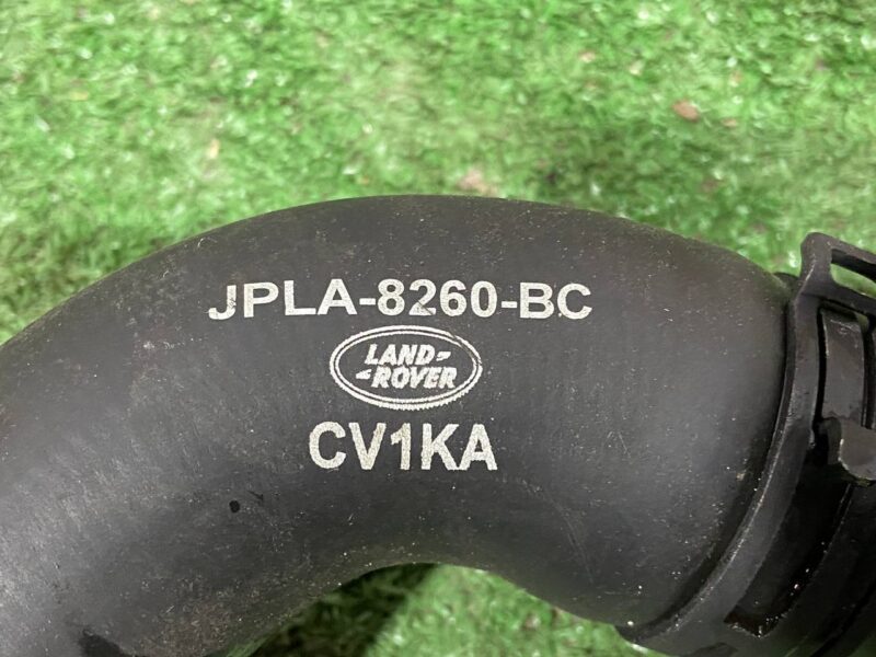 LR113130 Upper radiator hose 3.0 Range Rover Sport L494 (2014-2022) Used cost 45 € in stock 4 pcs.
