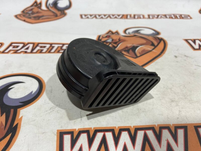 LR113191 Horn left Land Rover Discovery 5 L462 used cost 40 € in stock 7 pcs.