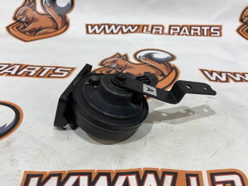 LR113191 Horn left Land Rover Discovery 5 L462 used cost 40 € in stock 7 pcs.