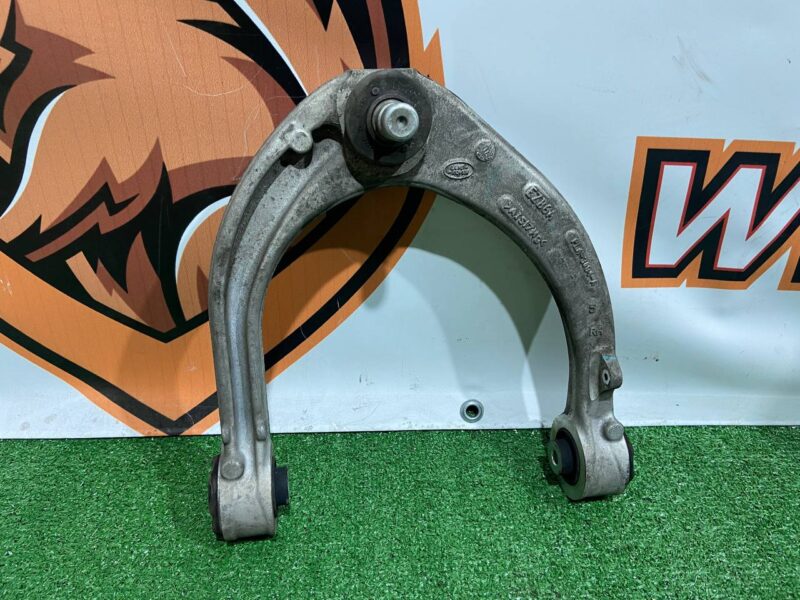 LR113262 Front suspension arm, right upper Land Rover Discovery 5 L462 (2017-) Used - Image 19