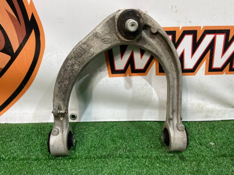 LR113268 Front left upper suspension arm Land Rover Discovery 5 L462 (2017-) USED - Image 12