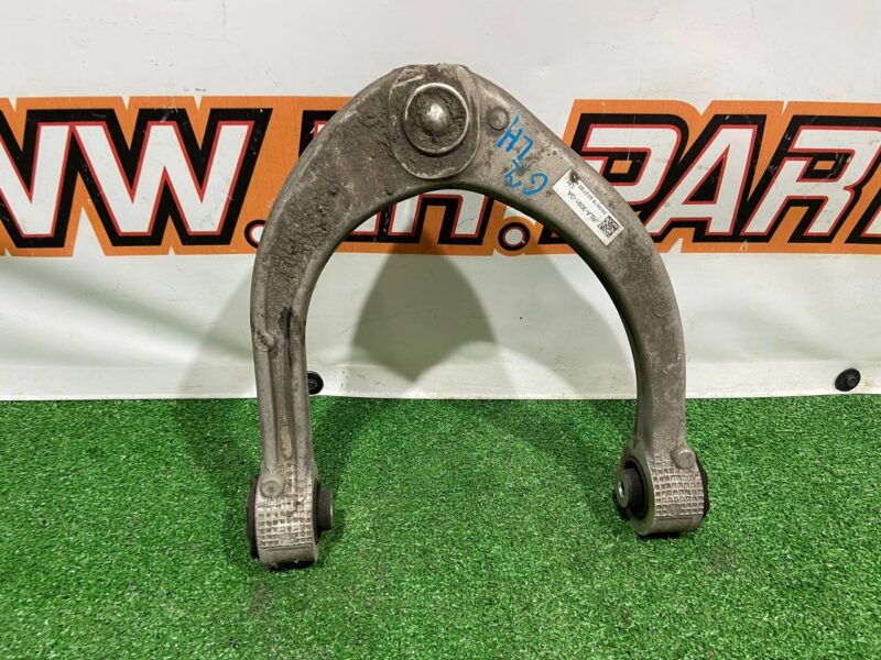 LR113268 Front left upper control arm Range Rover Sport L494 (2014-2022) Used cost 80 € in stock 10 pcs.