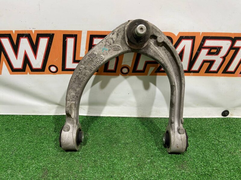 LR113268 Front left upper control arm Range Rover Sport L494 (2014-2022) Used cost 80 € in stock 10 pcs.
