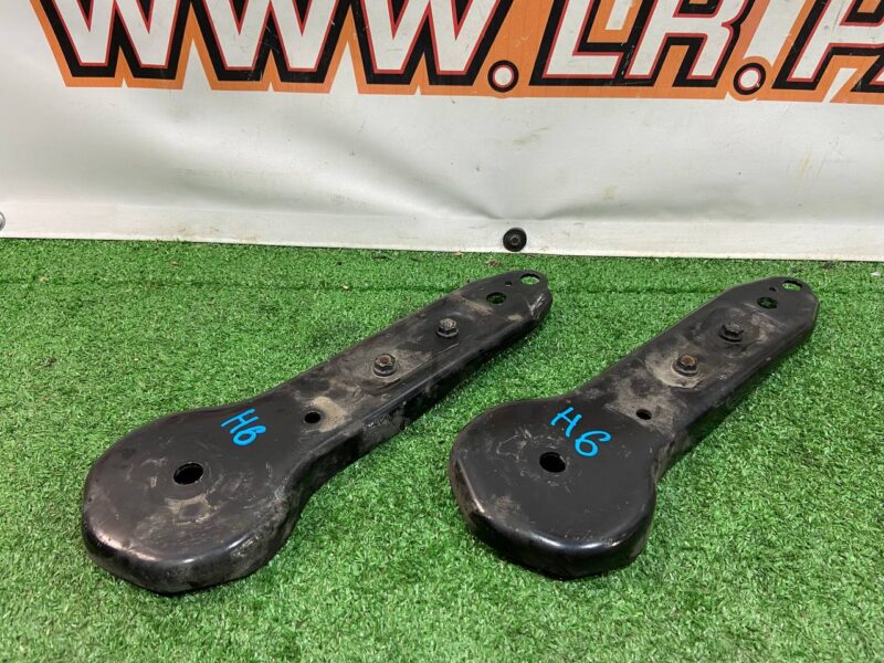 LR113744 Bracket subframe to body Land Rover Discovery Sport L550 (2015-) used cost 25 € in stock 8 pcs.