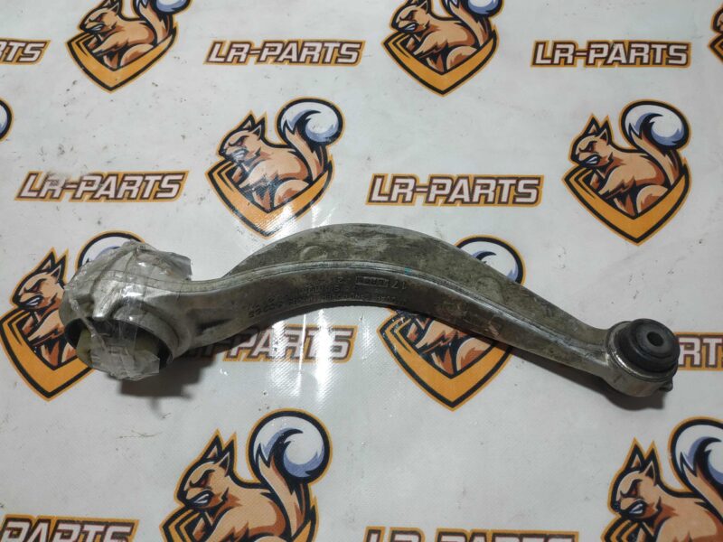 LR113871 Front lower left/right lever Range Rover Velar L560 (2018-) USED cost 120 € in stock 6 pcs.