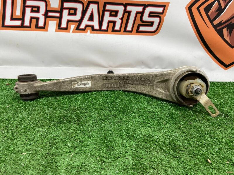 LR113871 Front lower left/right lever Range Rover Velar L560 (2018-) USED cost 120 € in stock 6 pcs.