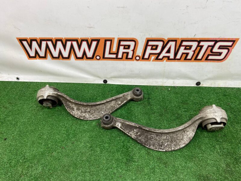 LR113871 Front lower left/right lever Range Rover Velar L560 (2018-) USED cost 120 € in stock 6 pcs.