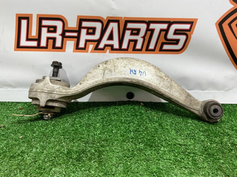 LR113871 Front lower left/right lever Range Rover Velar L560 (2018-) USED cost 120 € in stock 6 pcs.