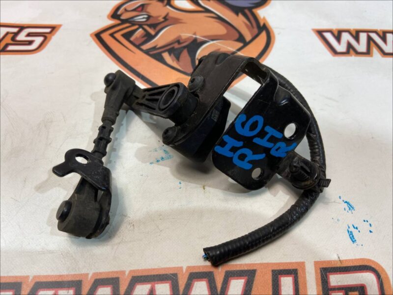 LR114545 Rear right body position sensor Range Rover Evoque New L551 (2019-) used cost 65 € in stock 4 pcs.