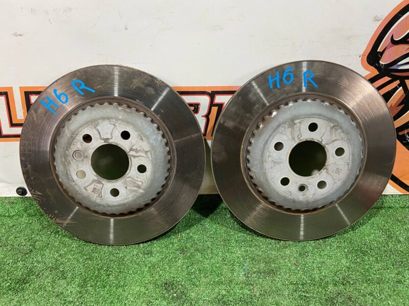 LR114564 Rear brake disc Land Rover Discovery Sport L550 Used cost 60 € in stock 3 pcs.