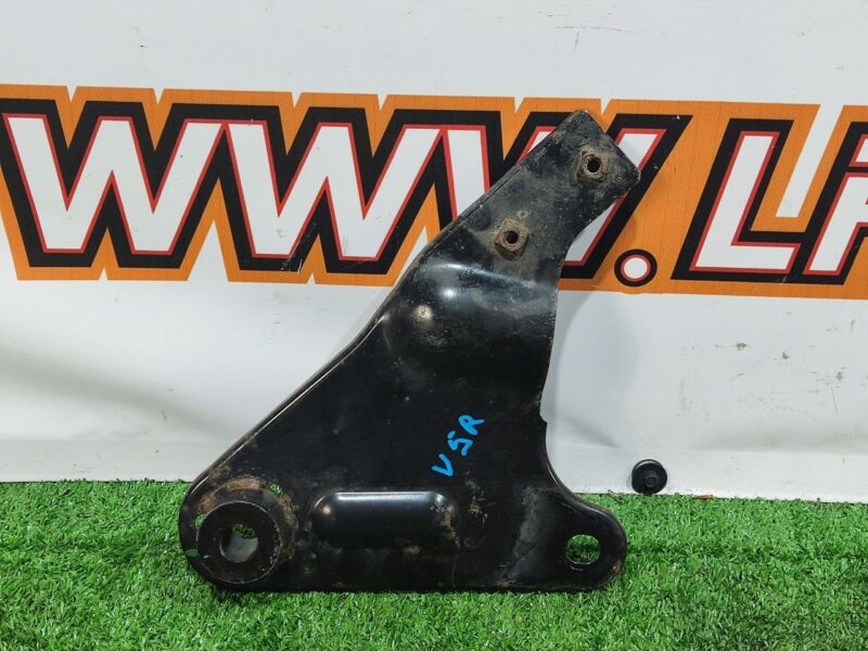 LR115109 Reinforcement right Range Rover Velar L560 (2018-) Used cost 40 € in stock 3 pcs.