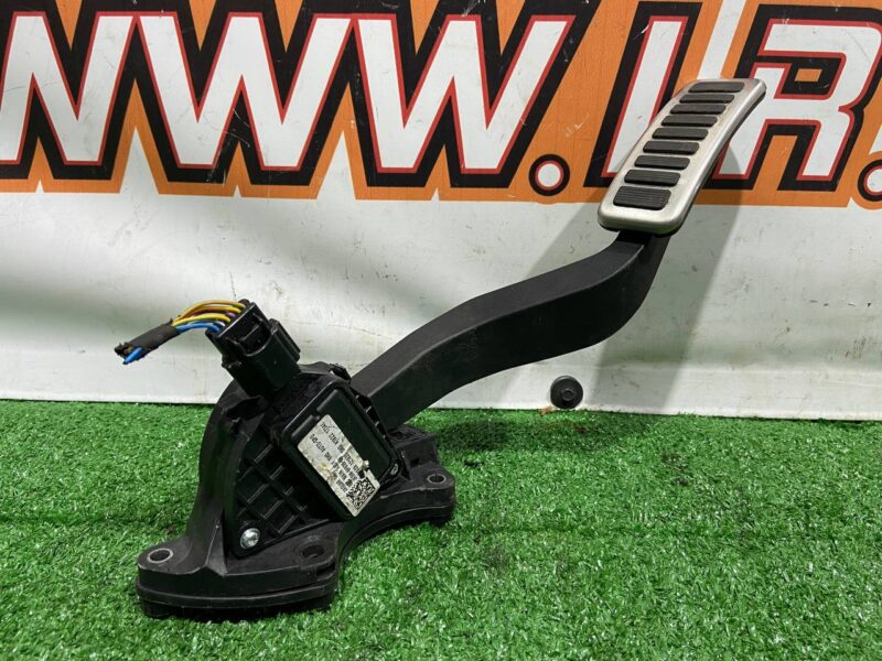 LR115126 Accelerator pedal assembly metallic finish Range Rover Sport L494 (2014-2022) Used cost 50 € in stock 3 pcs.