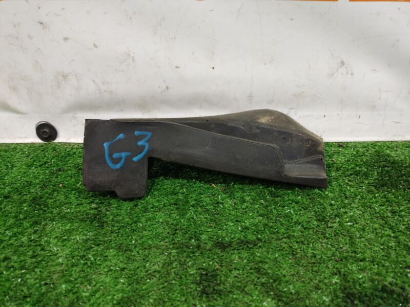 LR115141 Wing seal left Range Rover Sport L494 (2014-2022) used cost 10 € in stock 2 pcs.