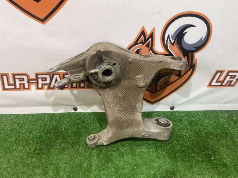 LR116284 Rear right lower control arm Range Rover Velar L560 (2018-) Used cost 100 € in stock 7 pcs.