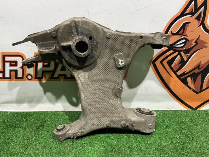 LR116284 Rear right lower control arm Range Rover Velar L560 (2018-) Used - Image 12