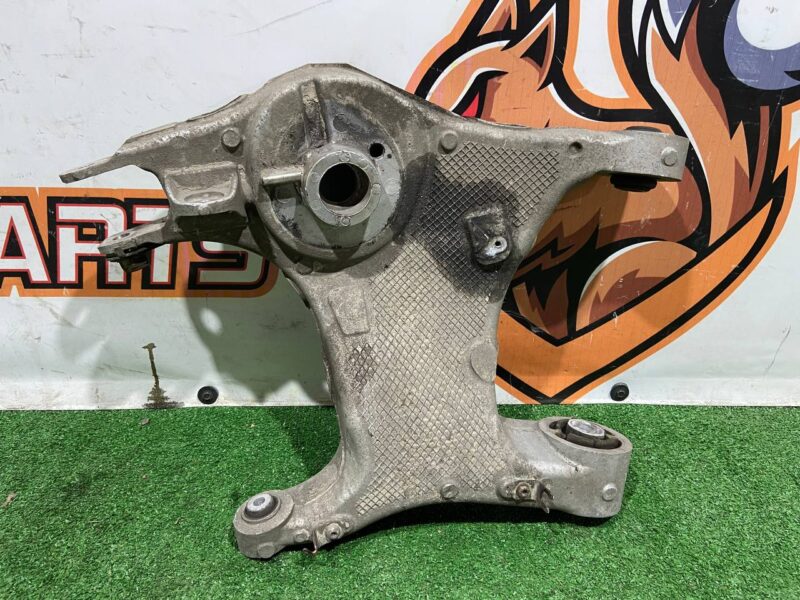 LR116284 Rear right lower control arm Range Rover Velar L560 (2018-) Used - Image 15