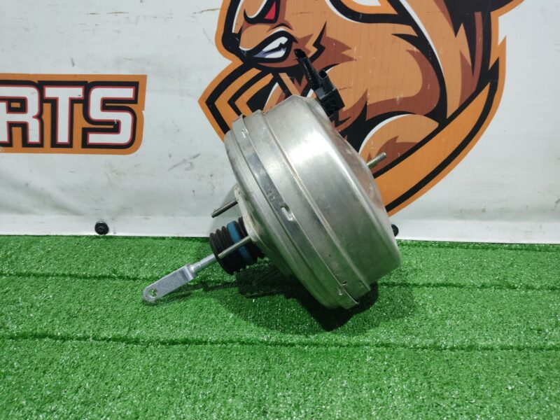 LR116564 Vacuum brake booster Land Rover Discovery 5 L462 (2017-) Used - Image 17