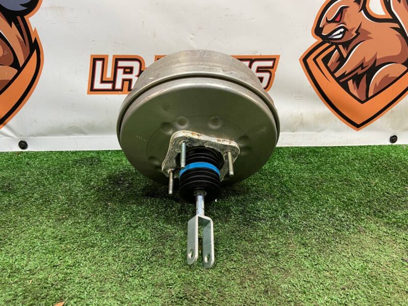 LR116564 Vacuum brake booster Land Rover Discovery 5 L462 (2017-) Used cost 80 € in stock 12 pcs.