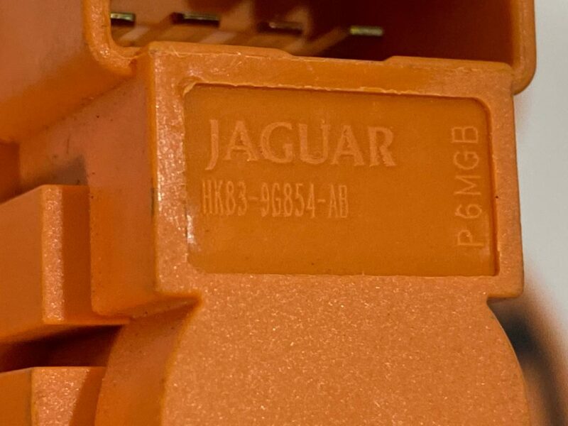 LR116715 Brake light switch RANGE ROVER VELAR (L560) Used cost 10 € in stock 6 pcs.